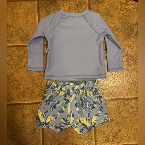 NWT OSHKOSH B'GOSH infant boys' 2-Piece Rashguard and Swim Trunks Set sz 12m - Picture 2 of 6